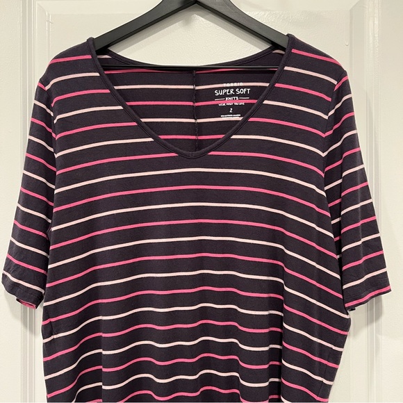Torrid Favorite Tunic Super Soft V-Neck Tunic Tee Stripes Plus Size 2 (18/20) - Picture 2 of 4